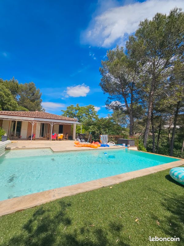 Colocation étudiante 100 % filles — Villa avec piscine, Calvas, Nîmes